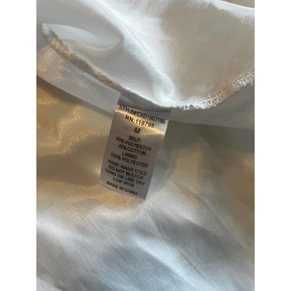 White Layered V neck dress - Picture 3 of 3